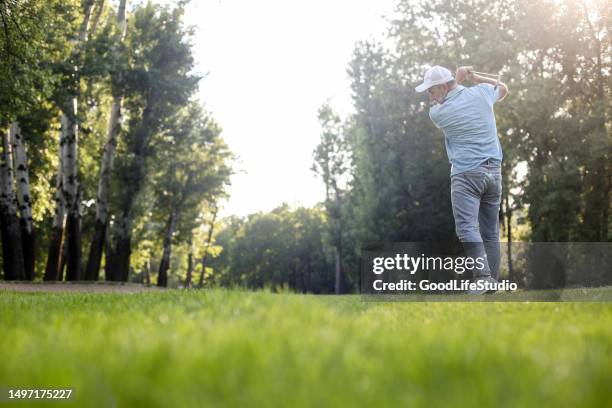 golf swing - country club stock pictures, royalty-free photos & images