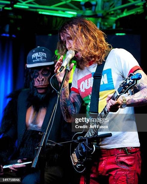 Justin Hawkins of The Darkness performs at the Radio 104.5 iHeart Performance Theater on August 2, 2012 in Bala Cynwyd, Pennsylvania.