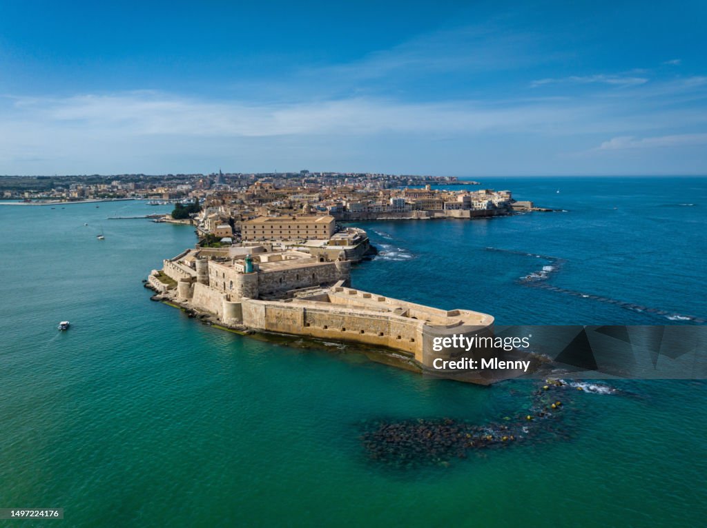 Syrakus Stadt und Ortygia Insel Syrakus Sizilien Italien Castello Maniace