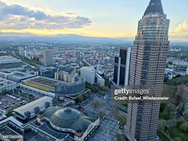 frankfurt am main with messeturm - messeturm stock-fotos und bilder