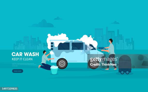 illustrations, cliparts, dessins animés et icônes de homme lavant un véhicule bleu avec de la mousse et de l’eau - station de lavage auto
