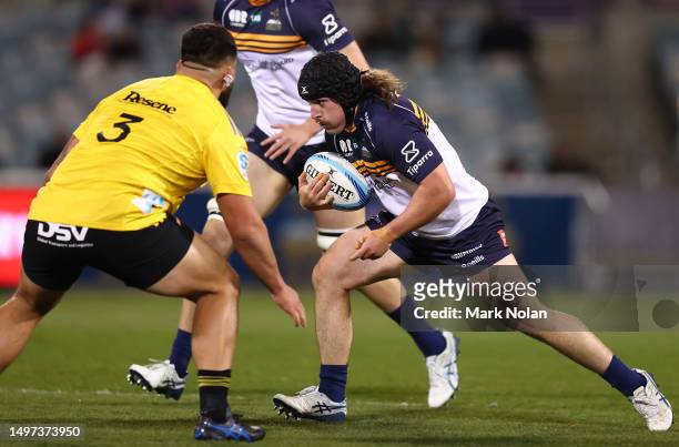 Lachlan Lonergan of the Brumbies in action during the Super Rugby Pacific Quarter Final match between Brumbies and Hurricanes at GIO Stadium, on June...
