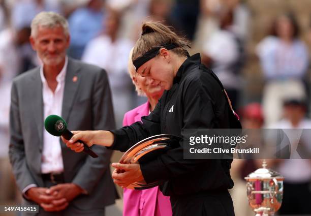Karolina Muchova of Czech Republic reacts with emotion alongside Chris Evert after defeat to Iga Swiatek of Poland in the Women's Singles Final match...
