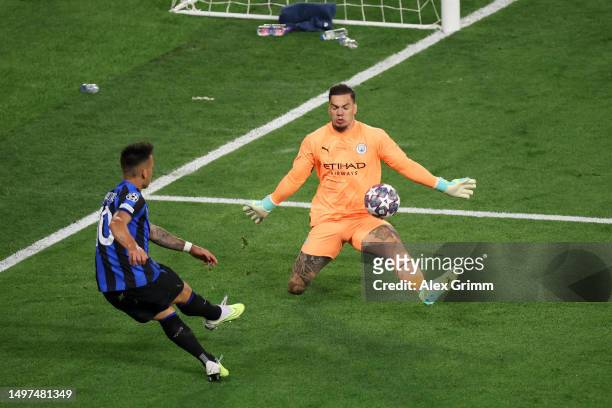 Ederson of Manchester City makes a save from Lautaro Martinez of FC Internazionale during the UEFA Champions League 2022/23 final match between FC...
