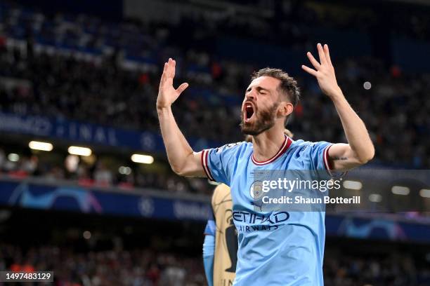 Bernardo Silva of Manchester City celebrates after teammate Rodri scores the team's first goal during the UEFA Champions League 2022/23 final match...