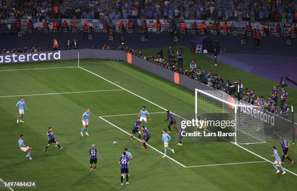 Rodri of Manchester City scores the team's first goal during the UEFA Champions League 2022/23 final match between FC Internazionale and Manchester...