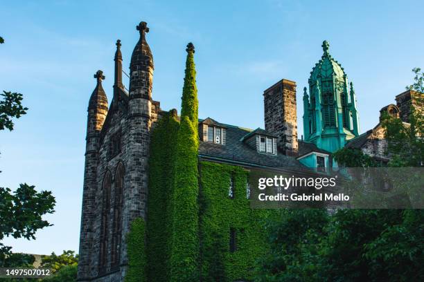 Uoftn 623 University Of Toronto Buildings Stock Photos, High-Res Pictures ...