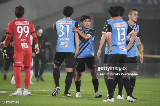 Players of Kawasaki frontale celebrate the win after the J.LEAGUE Meiji Yasuda J1 17th Sec. Match between Kawasaki Frontale and Sanfrecce Hiroshima...