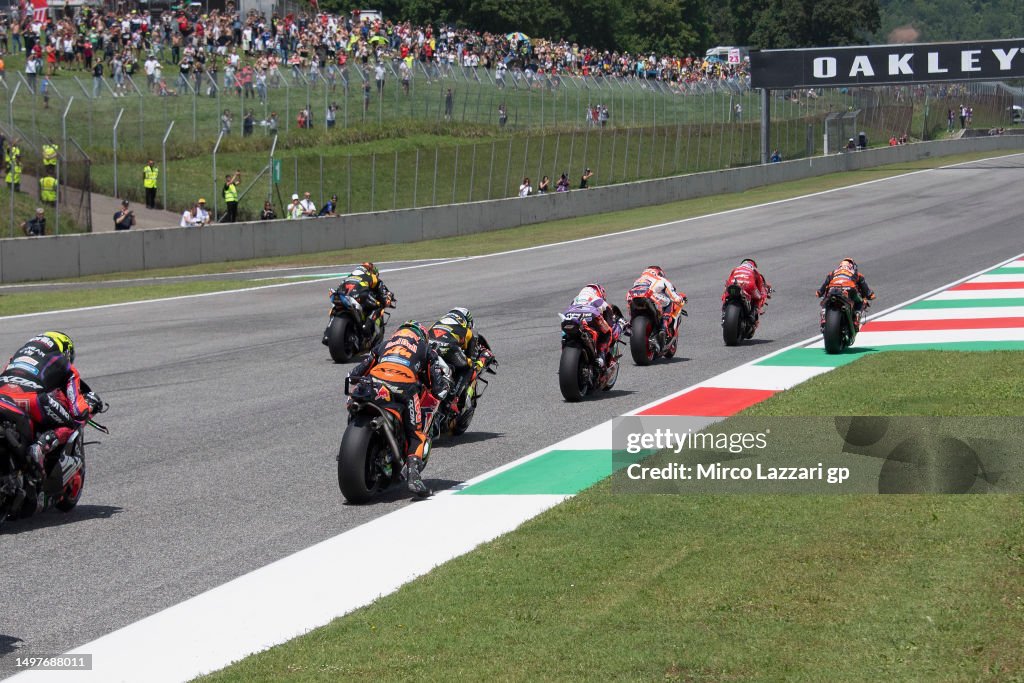 Motogp Rake The MotoGP riders start from the grid during the MotoGp race during ...