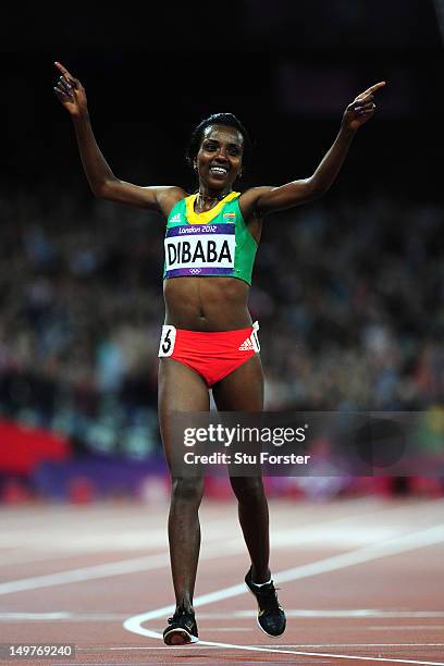 Dibaba Runner Tirunesh Dibaba 10 000 Metres Photos and Premium High Res Pictures ...