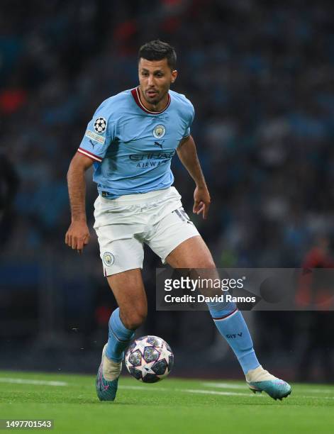 Rodri of Manchestr City runs with the ball during the UEFA Champions League 2022/23 final match between FC Internazionale and Manchester City FC at...