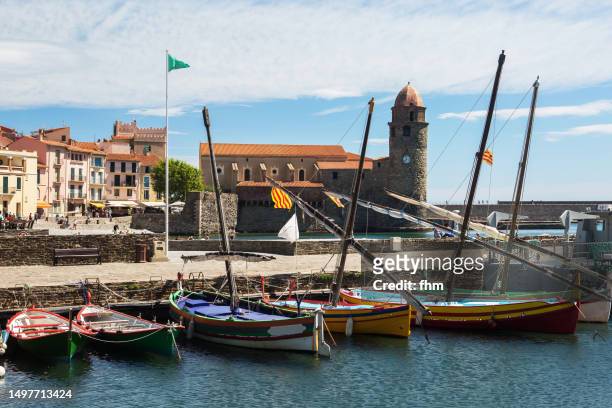 collioure harbor (languedoc-roussillon, france) - catalan national day celebrations photos et images de collection