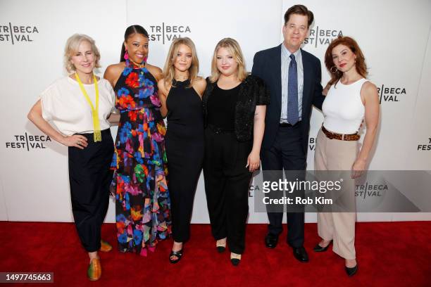 Welker White, Alana Barrett-Adkins, Jade Pettyjohn, Francesca Scorsese, Steve Witting and Stephanie Kurtzuba attend "Fish Out of Water" during...