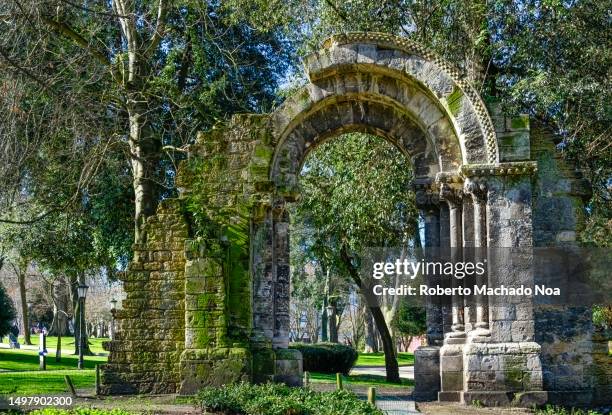 medieval arch of church - oviedo stock pictures, royalty-free photos & images