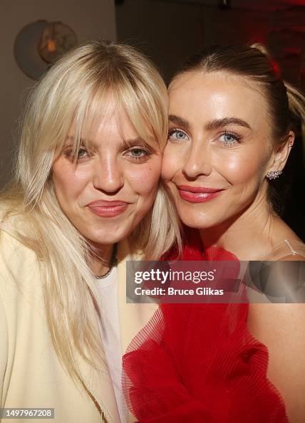 Renae Raps Renee Rapp and Julianne Hough pose at the 2023 Tony Awards After ...