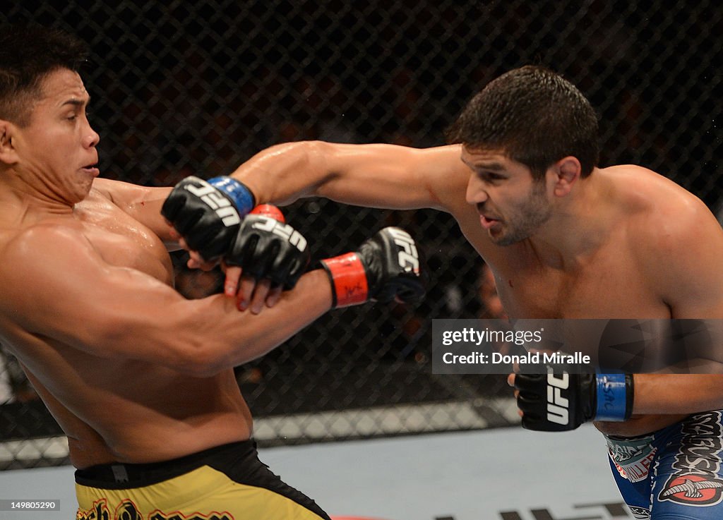 UFC 148: Lee v Cote