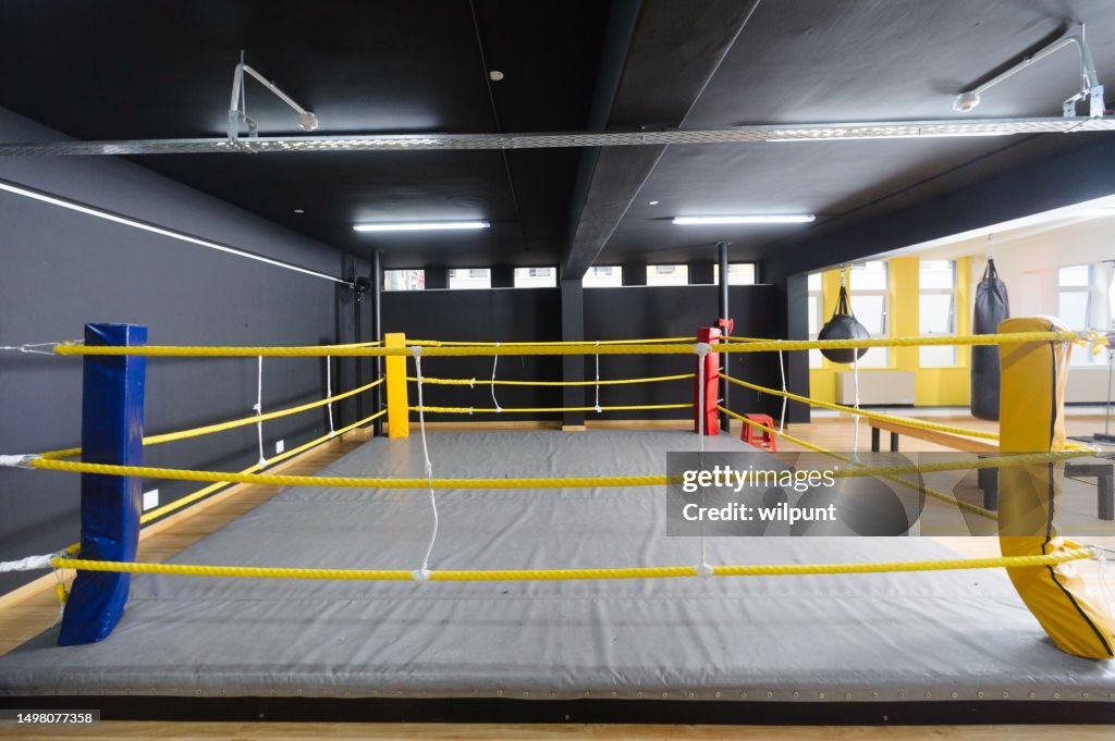 Empty Boxing Rig Empty Boxing Ring In A Gym High-Res Stock Photo - Getty Images