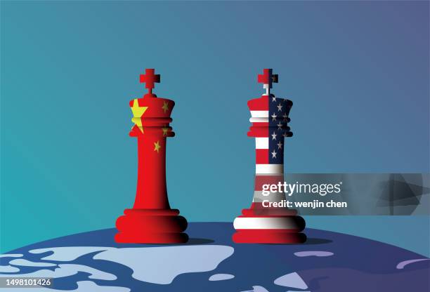 illustrations, cliparts, dessins animés et icônes de les pièces d’échecs chinoises rivalisent avec les pièces d’échecs américaines. - les rois du monde