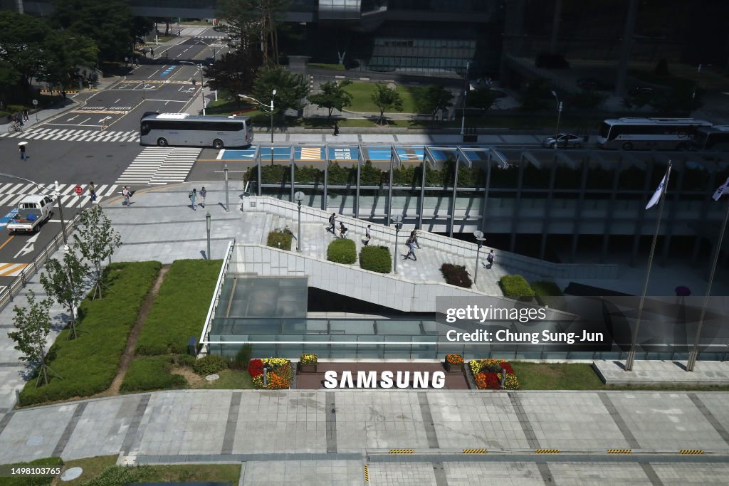 Media Tour Inside Samsung Digital City
