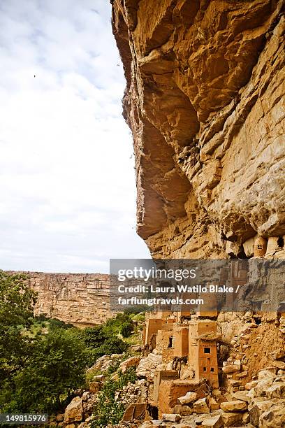 tellem ruins - dogon stock pictures, royalty-free photos & images