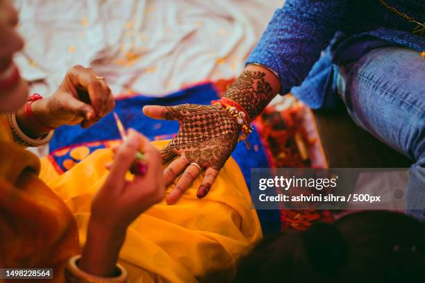 rituals,india - henna tattoo stock pictures, royalty-free photos & images