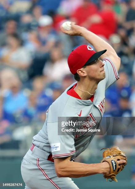 Starting pitcher Brandon Williamson of the Cincinnati Reds pitches during the 3rd inning of the game against the Kansas City Royals at Kauffman...