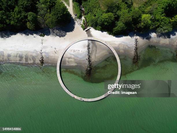 infinita puente - arhus fotografías e imágenes de stock