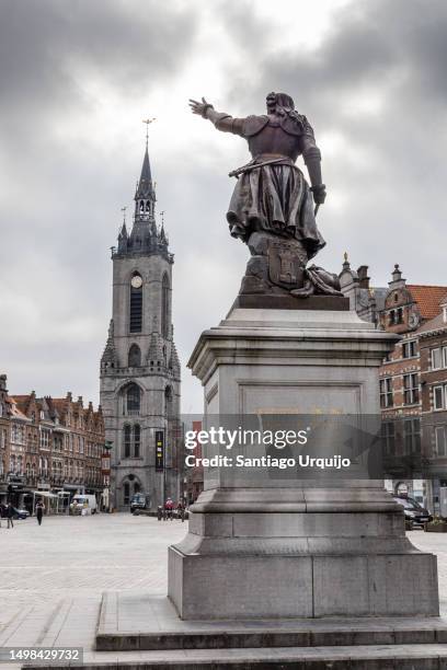 belfry and statue statue of christine de lalaing in grand place of tournai - hainaut 個照片及圖片檔