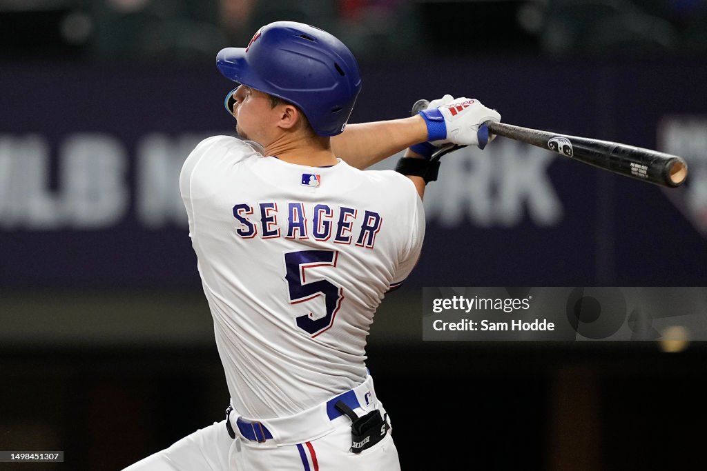 Los Angeles Angels v Texas Rangers
