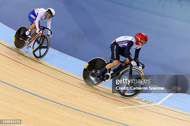Victoria Pendleton of Great Britain wins her heat against Ekaterina Gnidenko of Russia in the Women's Sprint Track Cycling 1/16 Finals on Day 9 of...
