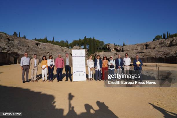 Family photo during the visit of an international delegation to the archaeological site of Italica organized by the Civic Association of the South to...