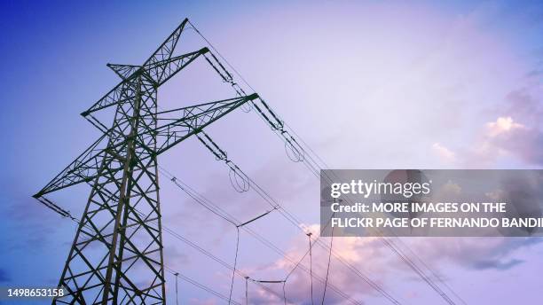 electric sky - elektrisch stock-fotos und bilder