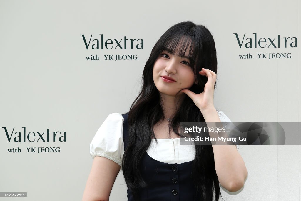 Liz of girl group IZ*ONE and IVE is seen at the VALEXTRA... News Photo ...