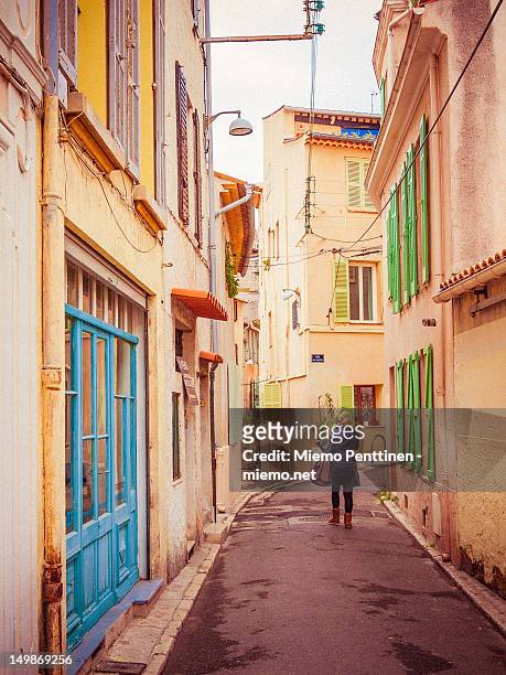 alley in old town of antibes - antibes ストックフォトと画像