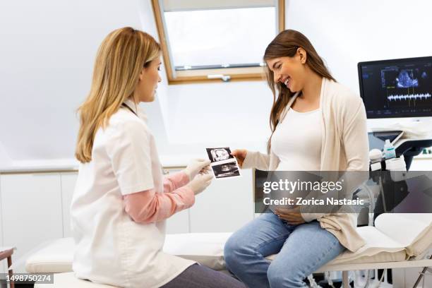 Ob Tech 880 Obstetrics Technician Stock Photos, High-Res Pictures, and Images ...