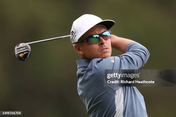 Rickie Fowler of the United States plays his shot from the seventh tee during the first round of the 123rd U.S. Open Championship at The Los Angeles...