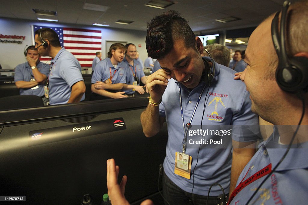 NASA's Jet Propulsion Lab Holds Viewing Of Mars Curiosity Rover Landing