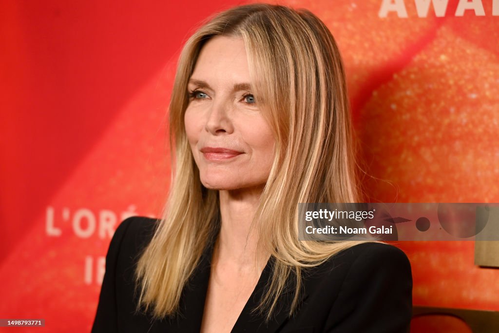 Michelle Pfeiffer attends the 2023 Fragrance Foundation Awards at