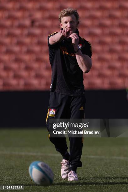 Chiefs Damian McKenzie in action during a media opportunity ahead of the Super Rugby Pacific semi final between the Chiefs and the Brumbies, at FMG...