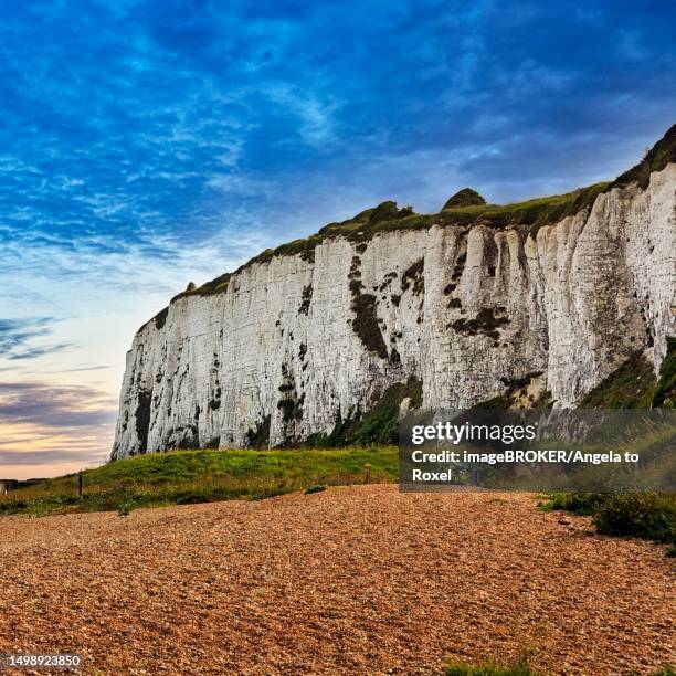 chalk cliffs on shingle beach, kingsdown beach, dover, kent, england, united kingdom - kent coastline stock pictures, royalty-free photos & images