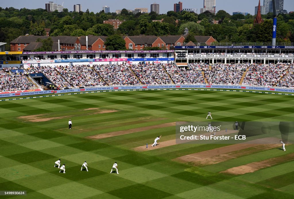 England v Australia - LV= Insurance Ashes 1st Test Match: Day One