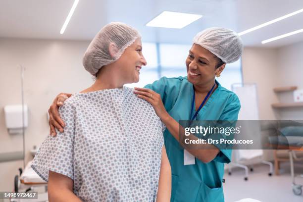 patient in the recovery ward at the hospital - global health stock pictures, royalty-free photos & images