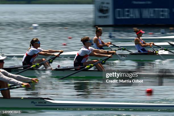Jen Thomson Rowing 85 Jennifer Skiff Photos & High Res Pictures - Getty Images