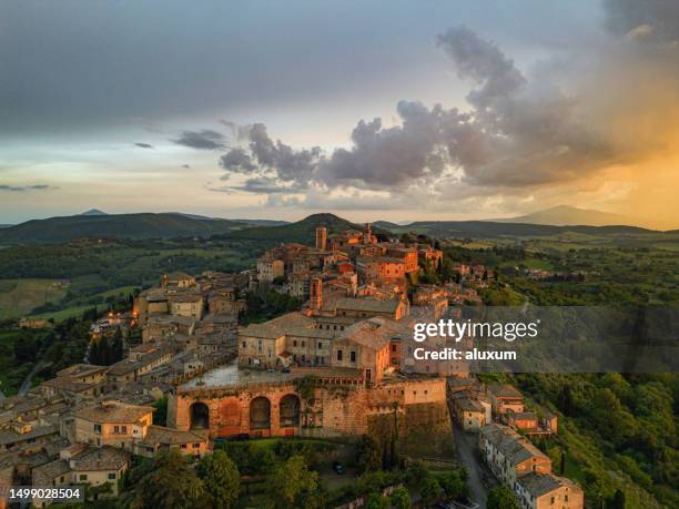 aerial view of montepulciano tuscany at sunrise italy - montepulciano stock pictures, royalty-free photos & images