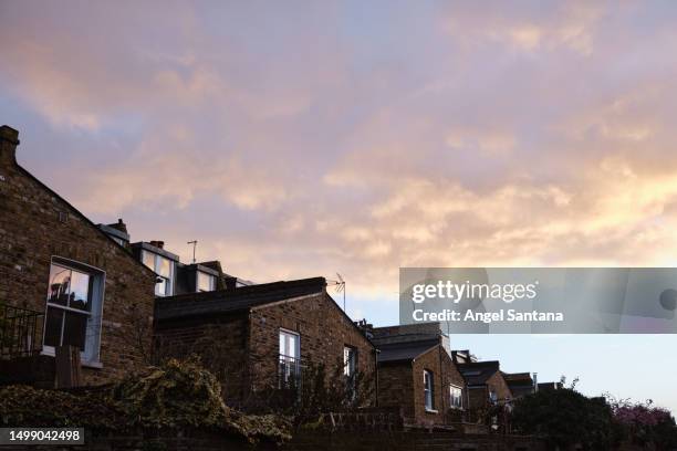 sunset glow over london residential area - house golden hour stock pictures, royalty-free photos & images