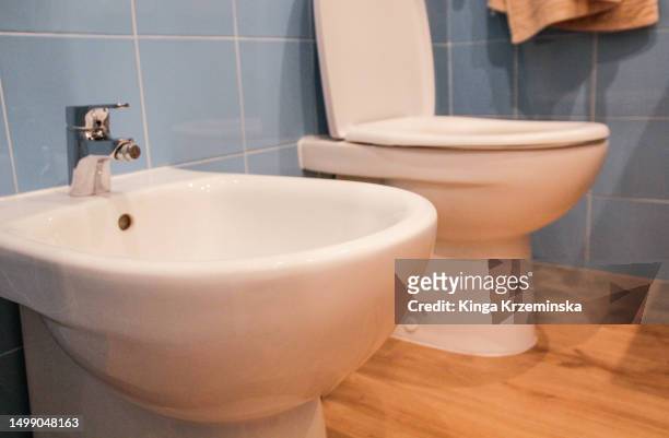 toilet - bidet stock-fotos und bilder