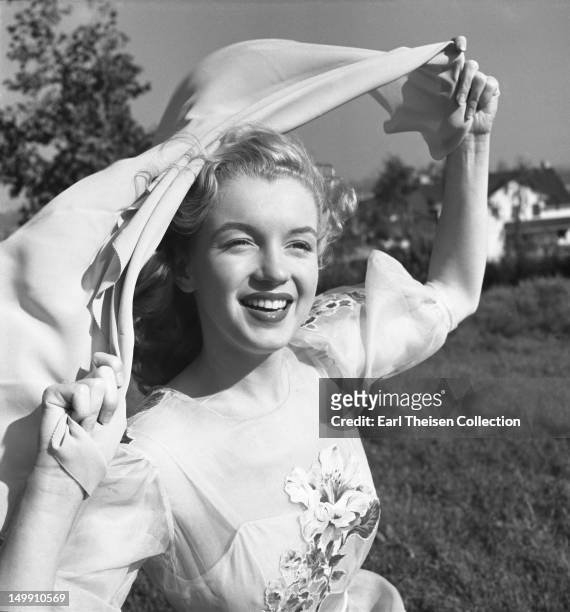 Newly signed 20th Century-Fox contract girl Marilyn Monroe poses for a portrait in 1947 in Los Angeles, California.