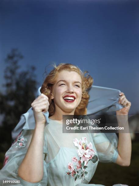 Newly signed 20th Century-Fox contract girl Marilyn Monroe poses for a portrait in 1947 in Los Angeles, California.