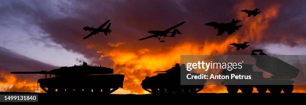 modern military equipment on the counter-offensive of ukraine - russische-invasion-in-die-ukraine stock-fotos und bilder