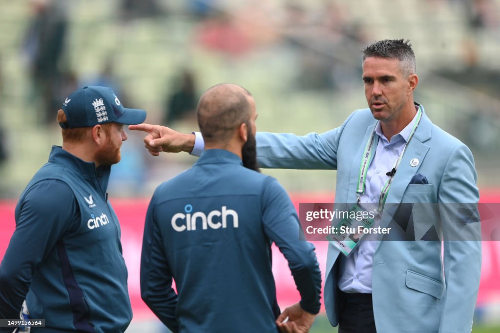 England v Australia - LV= Insurance Ashes 1st Test Match: Day Two